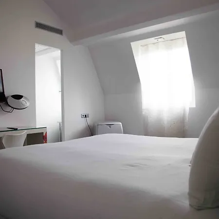 Hotel 1k 4*