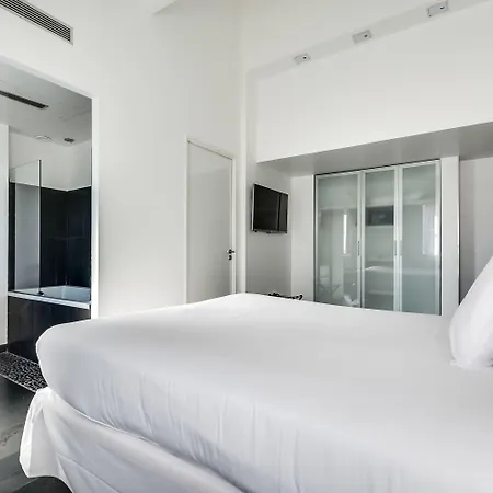 1k Otel 4*